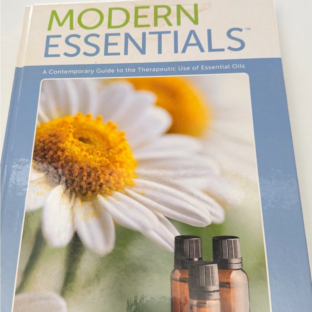 Modern Essentials Book on Essential Oils